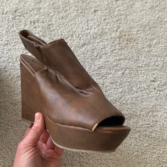 Candies Heels - Picture 8 of 12